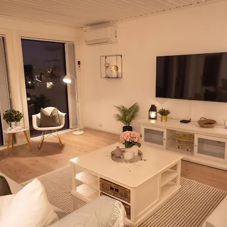 アパート With Exceptional View *