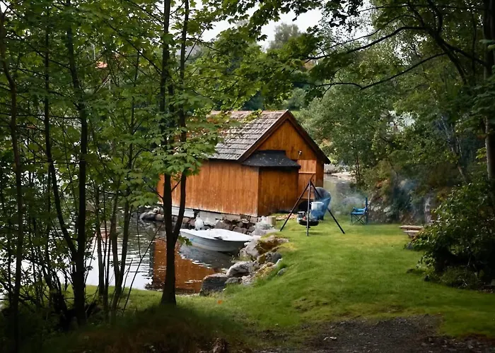 With Stunning Fjord View Near Apartamento