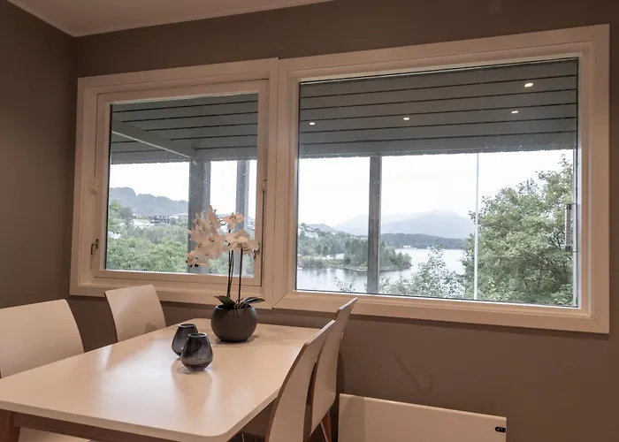 Apartmán With Stunning Fjord View Near Ålesund