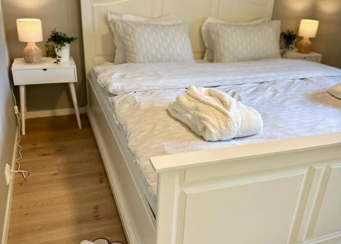 Apartamento With Stunning Fjord View Near